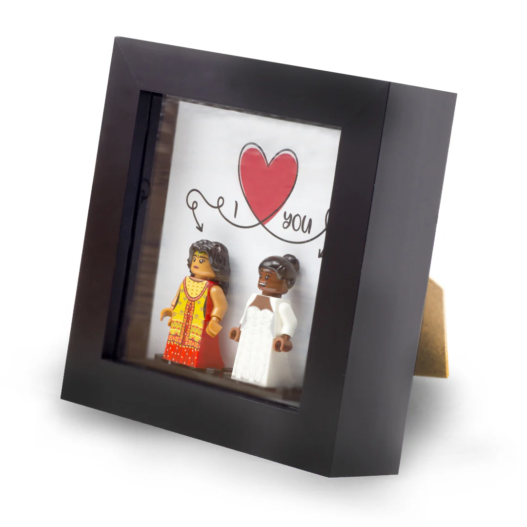 'I Heart You' Couples Frame - Custom Minifigure Display - Image 4